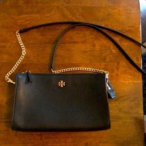 Tory Burch Mercer pebbled zip crossbody black